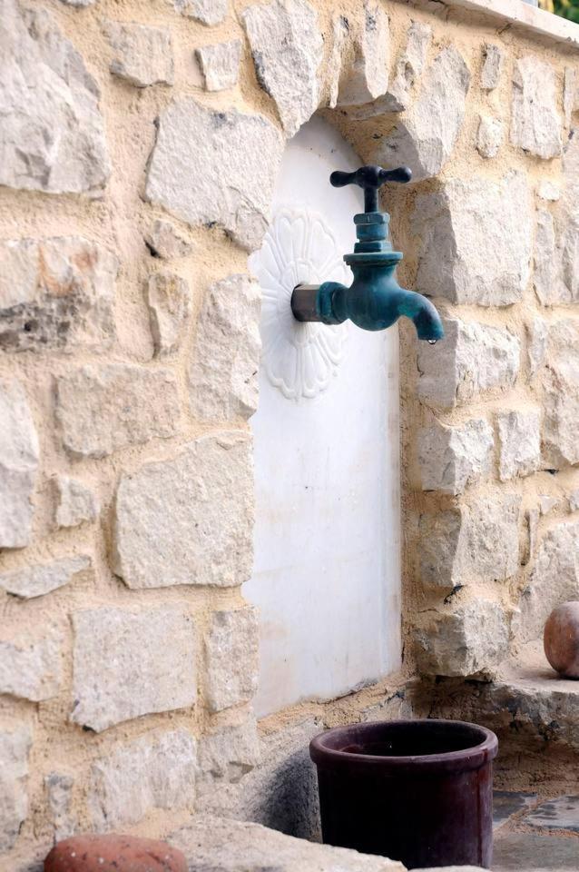 Willa Authentic Cretan Stone Windmill Sitia  Zewnętrze zdjęcie